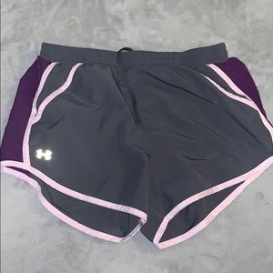 🎀 3/$20 Under armour shorts